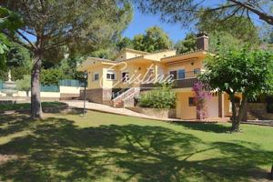 Casa en venta en Santa Cristina d'Aro, Urbanizacion - Sant Miquel d. Aro photo 0