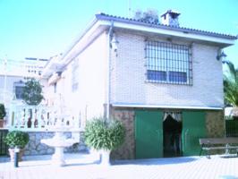Chalet en venta en Carmona, Carmona photo 0