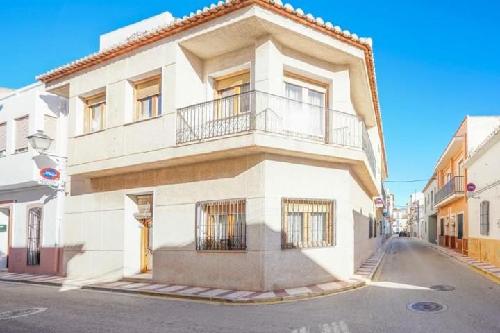 Casas de pueblo en venta en Gata de Gorgos, Centro photo 0