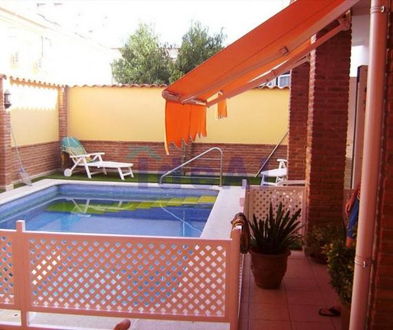 Adosada en venta en Almendralejo, Ciudad Verde - Hoteles photo 0