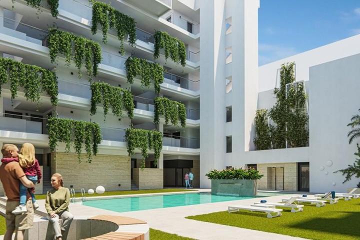 Apartamento en venta en Torrevieja, Playa del Cura photo 0