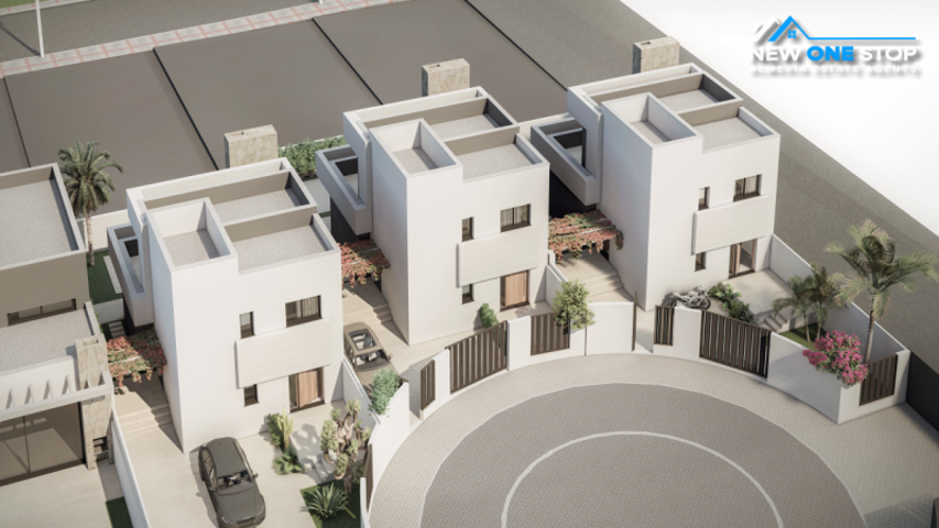 Chalet en venta en San Juan de los Terreros photo 0