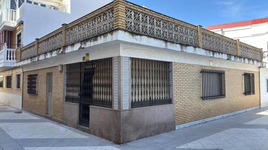 Adosada en venta en Punta Umbría, Calle fragata photo 0