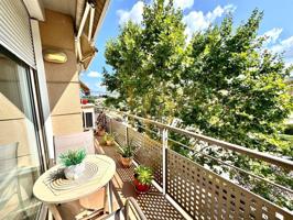 Piso en venta en Rubí photo 0