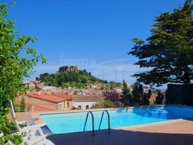 Apartamento en venta en Begur photo 0