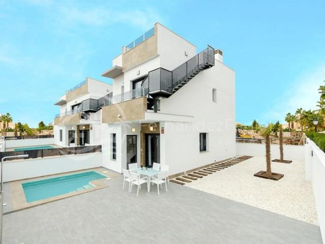 Chalet en venta en Torrevieja photo 0
