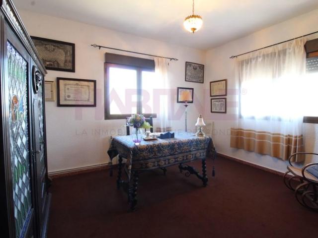 Casa con terreno en venta en Sinarcas photo 0