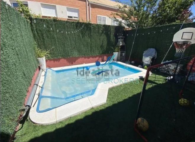 Casa en venta en Villalbilla, Villalbilla photo 0