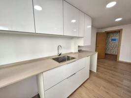 Piso en venta en Torremolinos, Centro photo 0