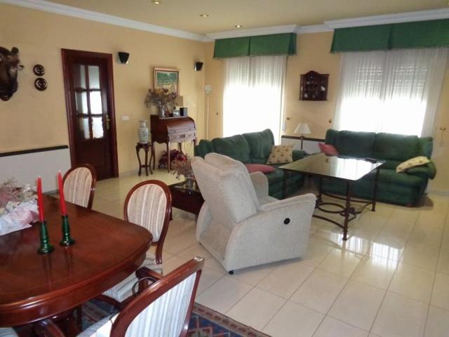 Casa en venta en Córdoba, Huerta de la Reina photo 0