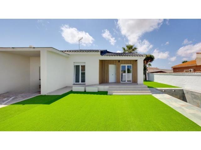 Chalet en venta en Torrevieja photo 0