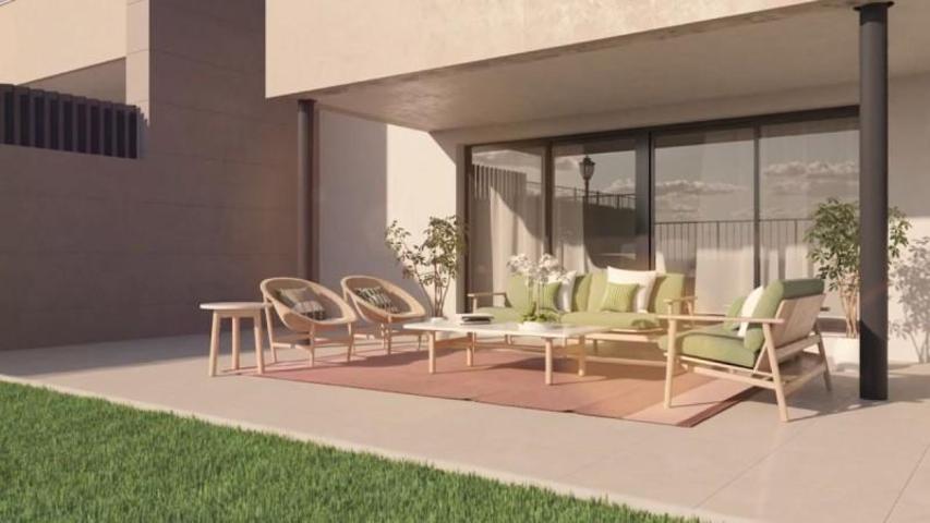 Piso en venta en Casares, Costa photo 0