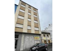 Edificio en venta en Sarria photo 0