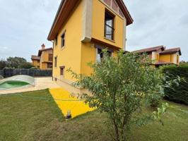 Casa en venta en Arnuero, Arnuero photo 0