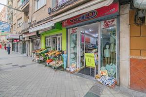 Local comercial en venta en Granada, Zaidin photo 0