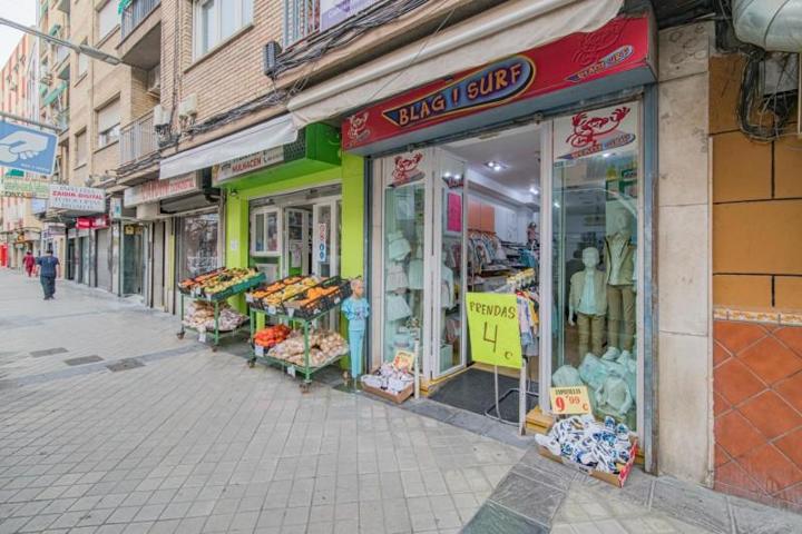 Local comercial en venta en Granada, Zaidin photo 0