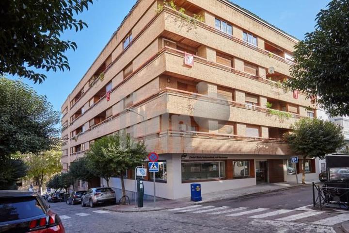 Piso en venta en Jaén, Centro - Arquitecto Berges photo 0
