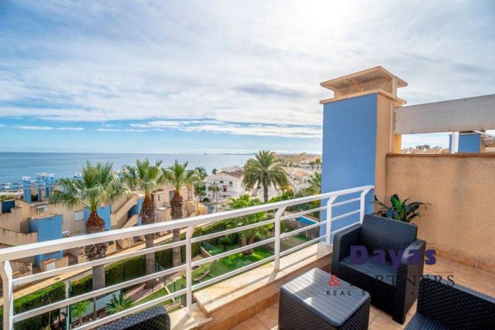 Adosada en venta en Orihuela Costa, Campoamor photo 0