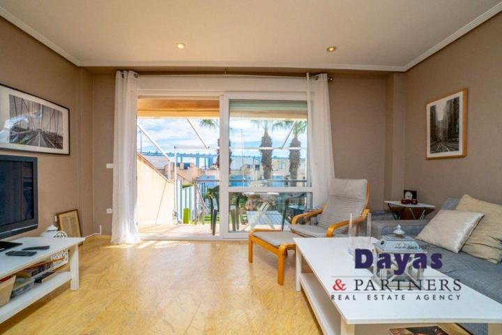 Adosada en venta en Orihuela Costa, Campoamor photo 0