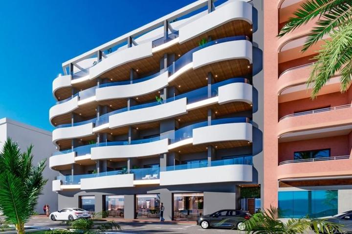 Apartamento en venta en Torrevieja, Playa de los Locos photo 0