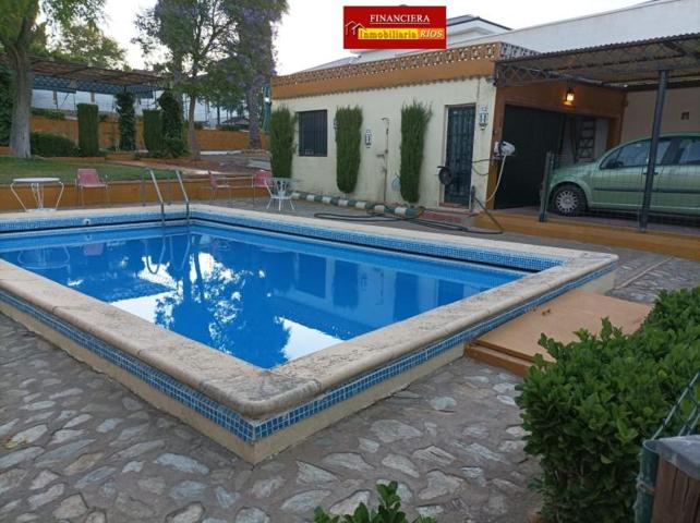 Chalet en venta en Alcalá de Guadaira, La Juncosa photo 0