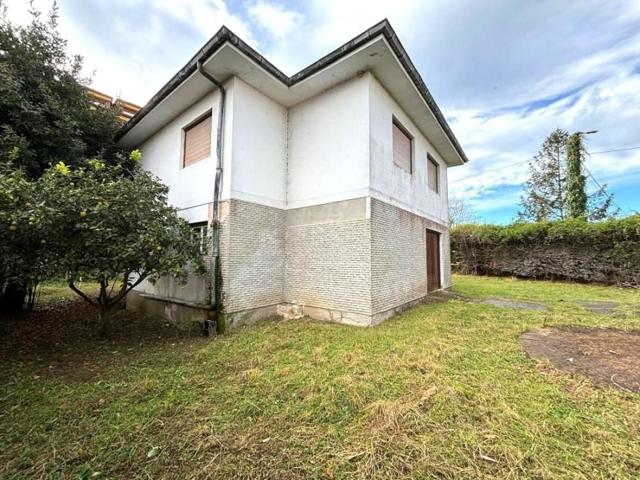 Casa en venta en Noja, Playa Trengandin photo 0