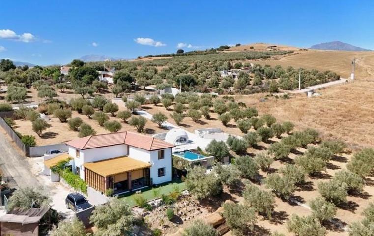 Chalet en venta en Coín, Coín photo 0