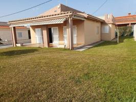 Chalet en venta en Almazora-Almassora, Playa photo 0