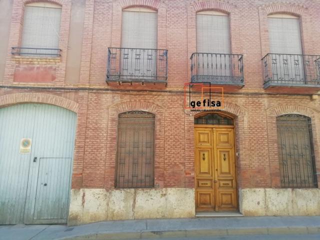 Casa en venta en Valdepeñas, Centro photo 0