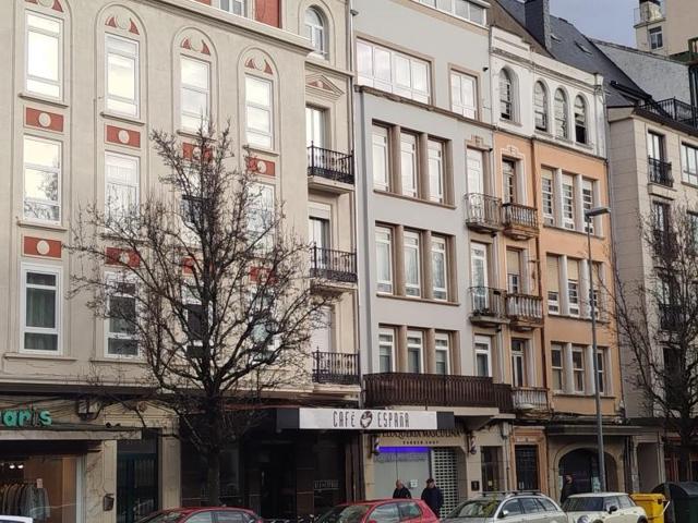 Local comercial en venta en Ferrol photo 0