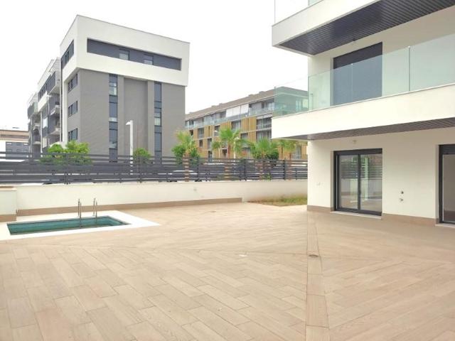 Planta baja en venta en Córdoba photo 0