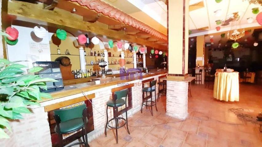 Local comercial en venta en Valdepeñas, Barrio Lucero photo 0