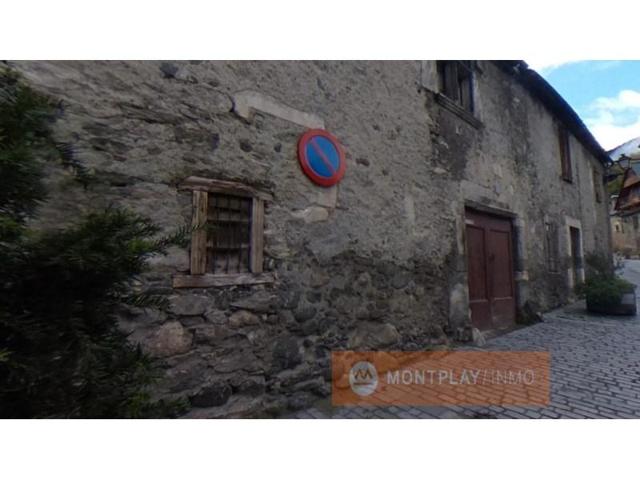 Casas de pueblo en venta en Vielha e Mijaran photo 0