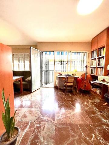Piso en venta en Sevilla photo 0