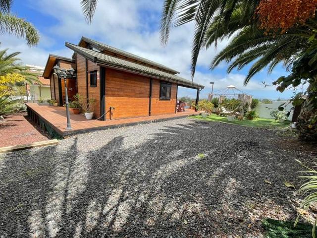 Casa con terreno en venta en Tacoronte photo 0