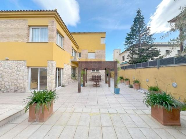 Casa en venta en Valls photo 0