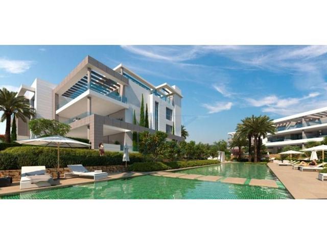 Apartamento en venta en Estepona photo 0