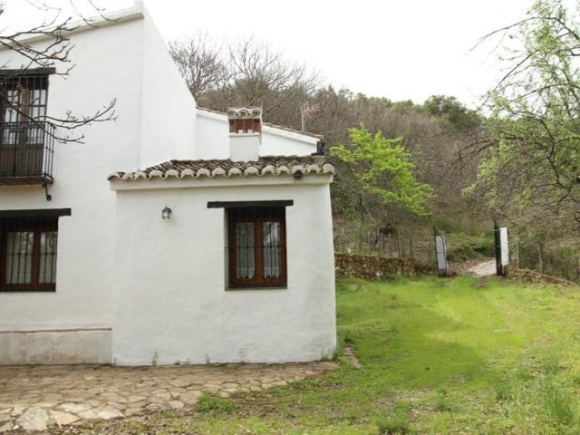 Casa con terreno en venta en Genalguacil photo 0