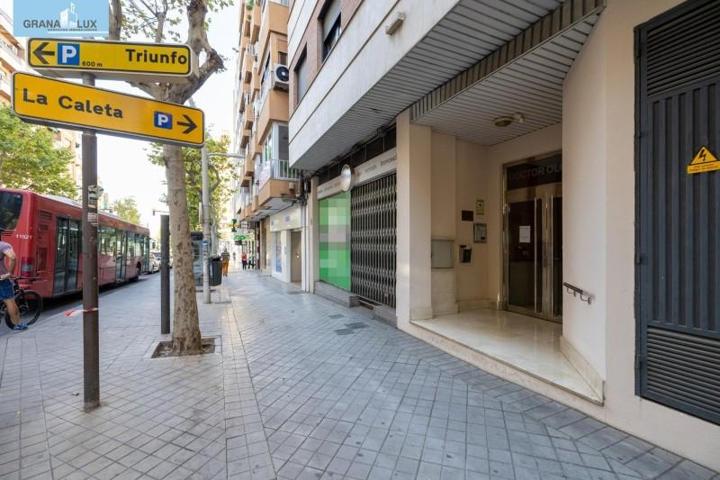 Local comercial en venta en Granada, Doctor Oloriz photo 0