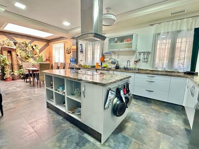 Casa en venta en Aspe, Centro photo 0