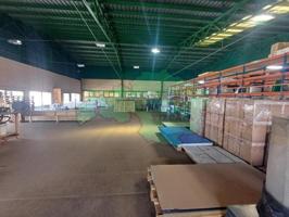 Edificio en venta en Basauri, Basauri photo 0