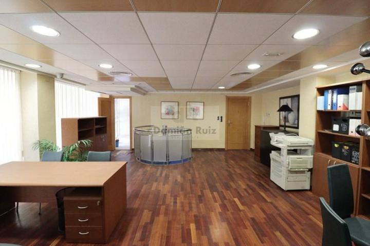 Local comercial en venta en Guardamar del Segura, Plaza Porticada Playa photo 0