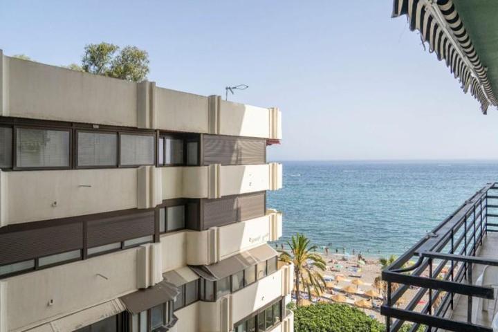 Apartamento en venta en Marbella, Centro photo 0