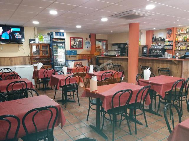 Local comercial en venta en Bellvei, Bellvei photo 0