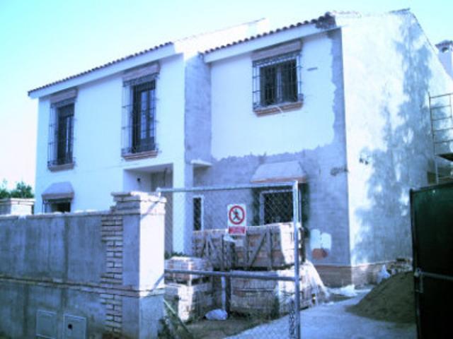 Chalet en venta en Mairena del Alcor, Urbanizaciones photo 0