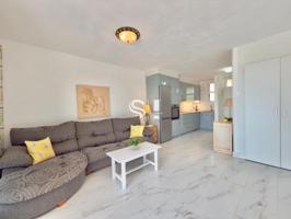 Piso en venta en Arona, Los Cristianos photo 0