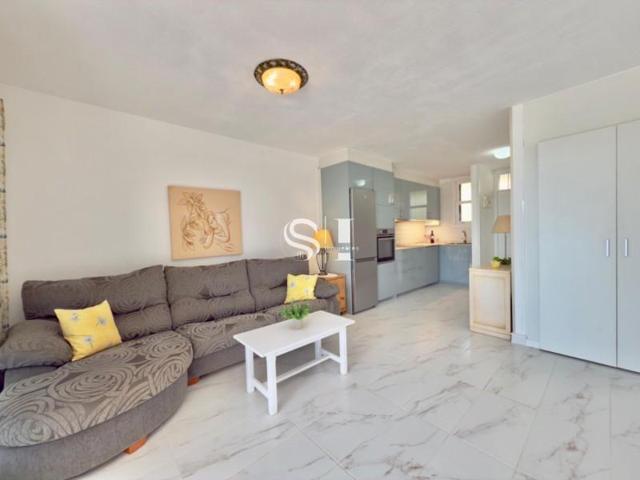 Piso en venta en Arona, Los Cristianos photo 0