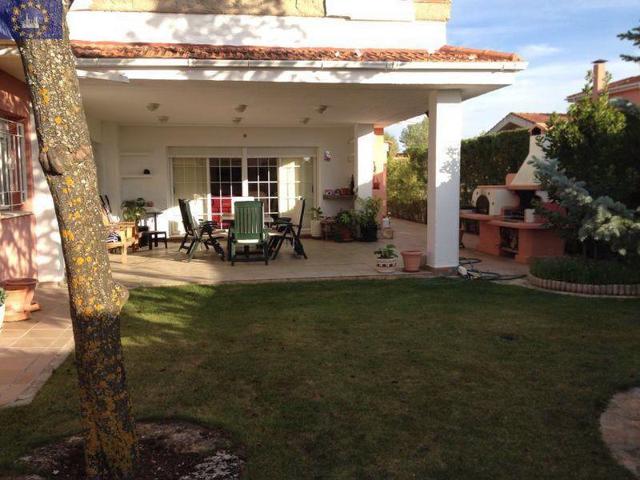 Chalet en venta en Villar de Olalla, Villar De Olalla photo 0