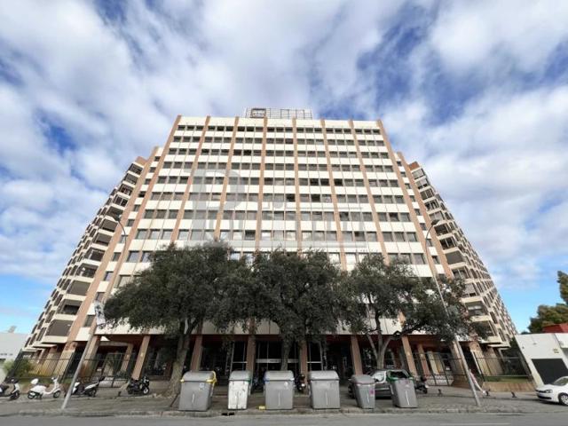 Oficina en venta en Sevilla, Los Remedios photo 0