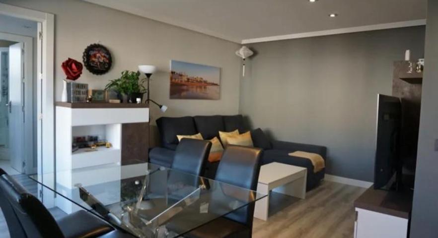 Apartamento en venta en Madrid photo 0
